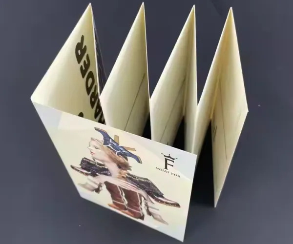 Catálogos y materiales promocionales